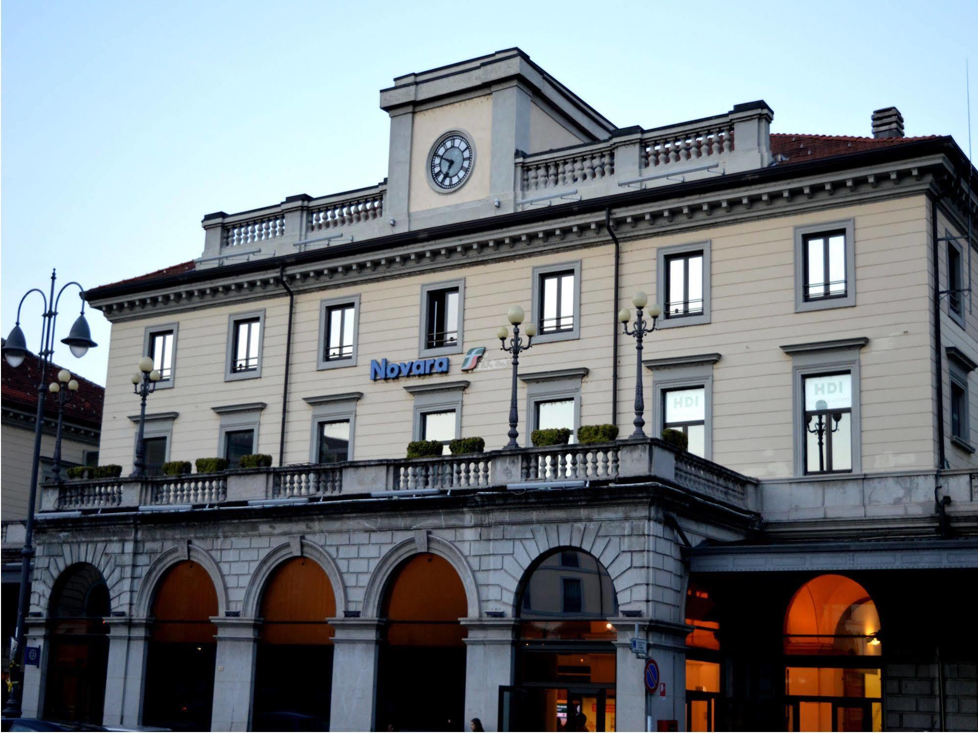 Hotel Stazione Novara Zewnętrze zdjęcie